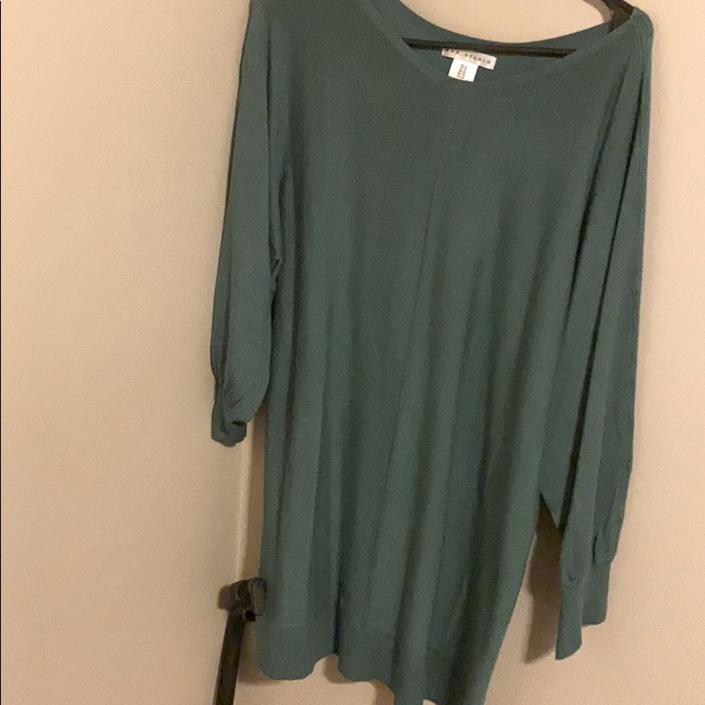 Women’s sweater